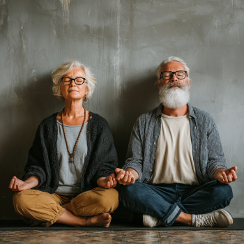 Йога для пожилих людей - групові заняття на свіжому повітрі